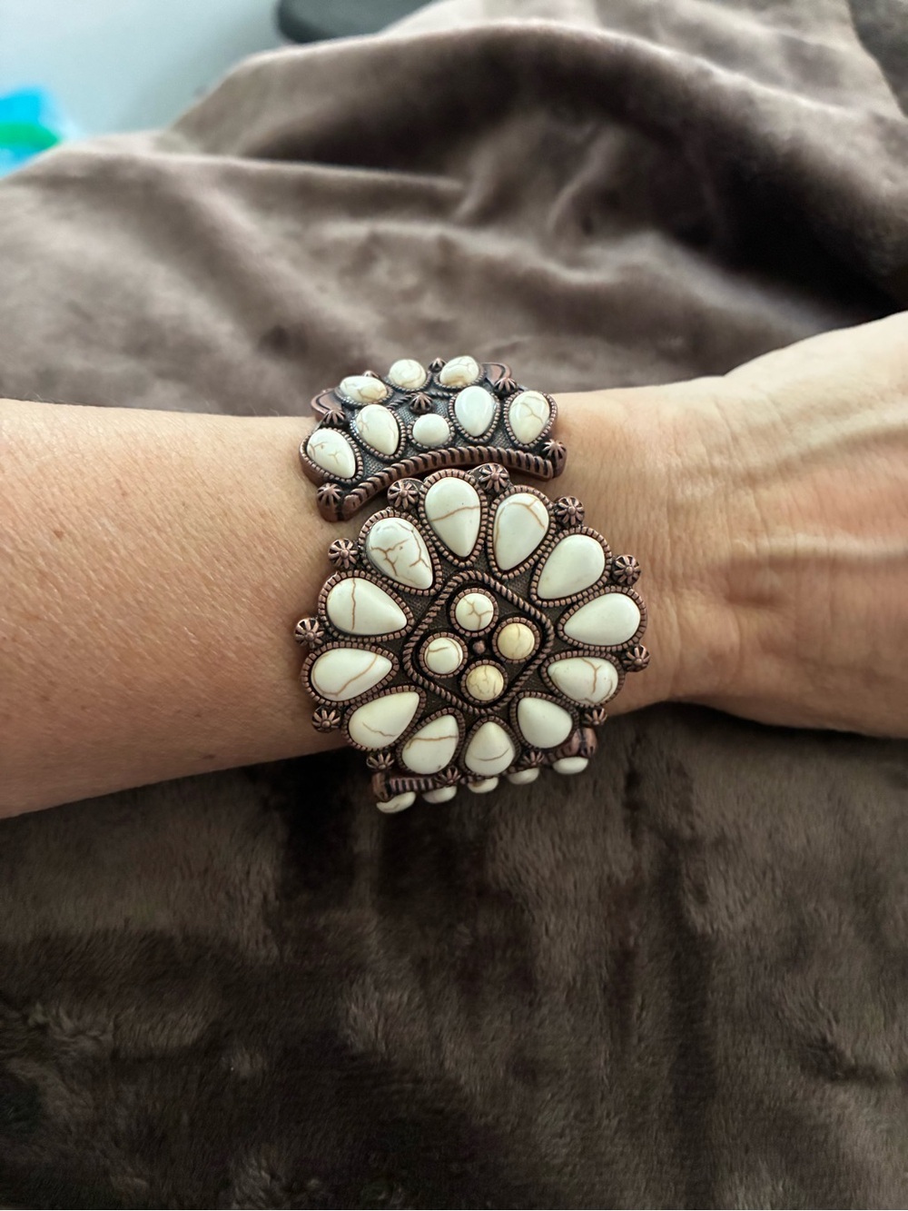 Copper Cuff Stretch Bracelet with Cream White Stones - Women Jewelry - Picture 5 of 5